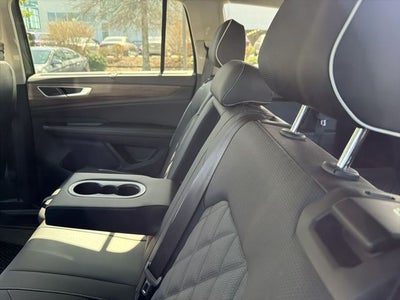 2025 Volkswagen Atlas 2.0T SEL Premium R-Line