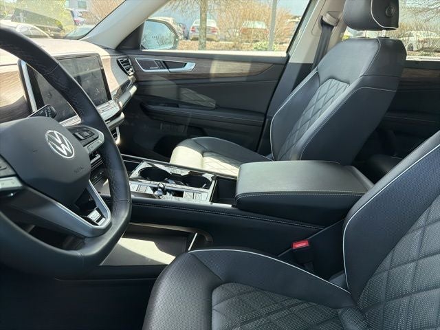 2025 Volkswagen Atlas 2.0T SEL Premium R-Line