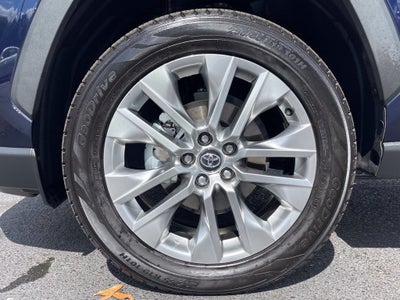 2025 Toyota RAV4 XLE One Owner, Low Miles