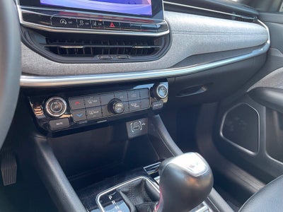 2024 Jeep Compass Latitude Clean CarFax, One Owner