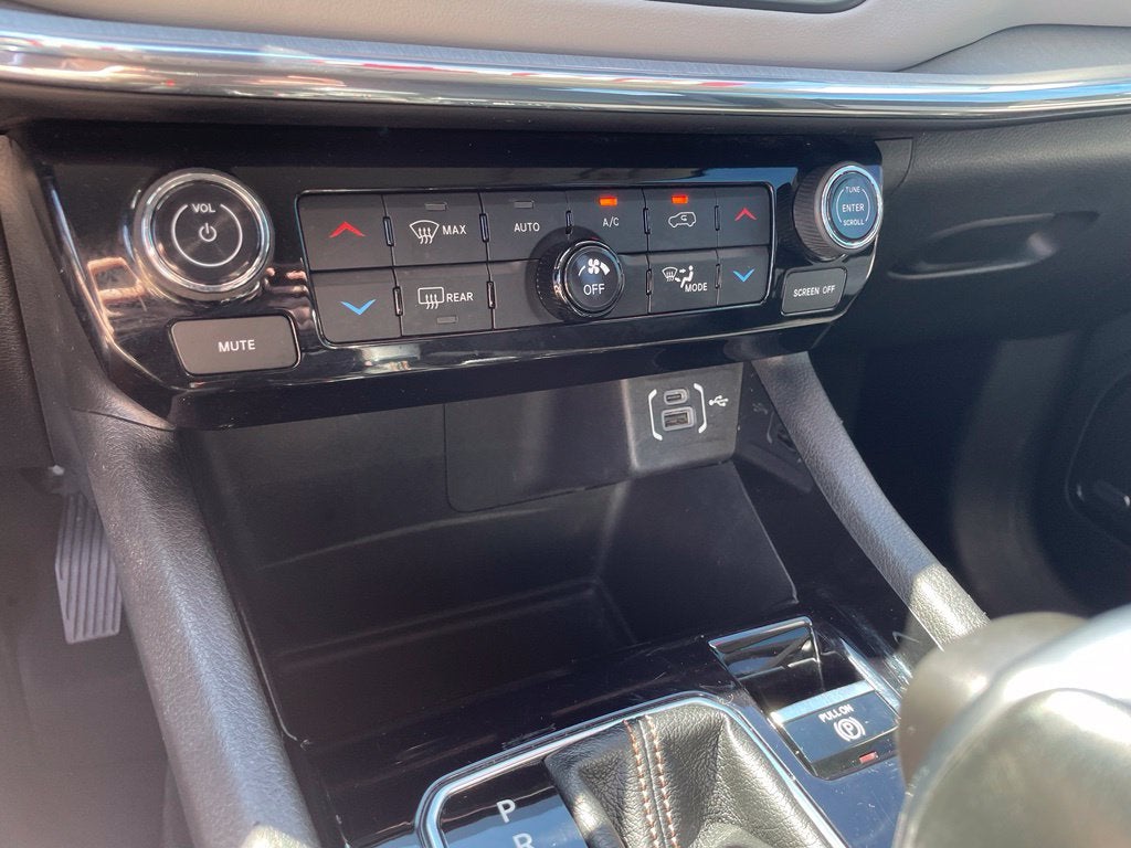 2022 Jeep Compass Limited Pano Roof, One Owner, Clean CarFax