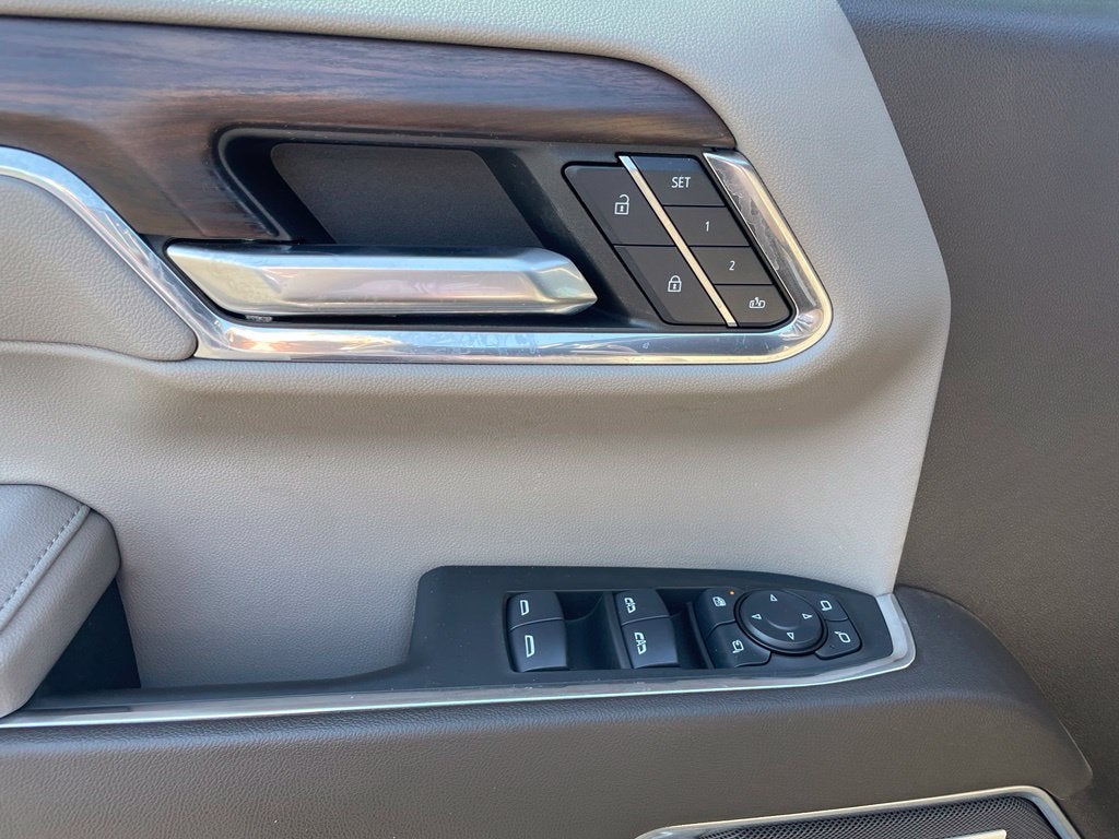 2024 GMC Sierra 1500 SLT Moonroof, Leather, X31