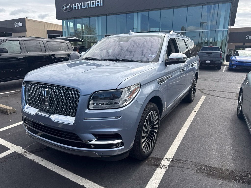 2019 Lincoln Navigator L Black Label Clean CarFax, One Owner, Pano Roof