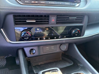 2025 Nissan Rogue SV Clean CarFax, One Owner