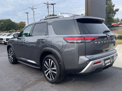 2025 Nissan Pathfinder Platinum Pano Roof, Leather, One Owner, Third Row