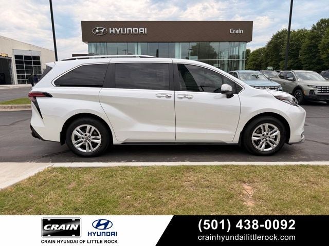 2023 Toyota Sienna Limited 7 Passenger