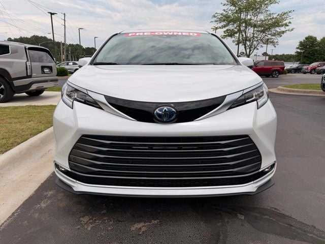 2023 Toyota Sienna Limited 7 Passenger