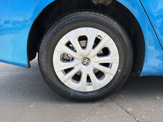 2020 Toyota Prius LE