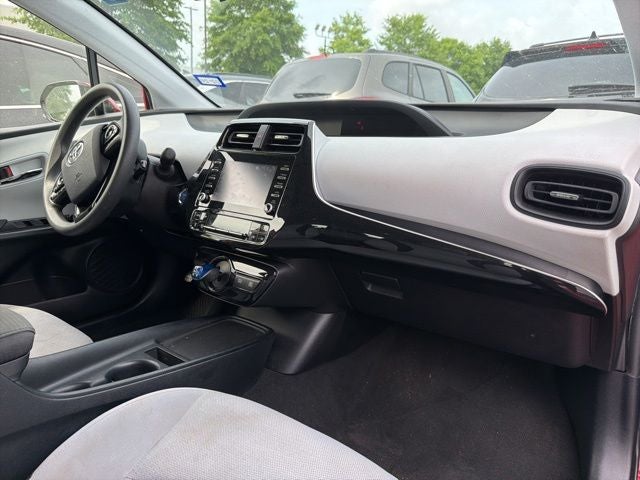 2020 Toyota Prius LE
