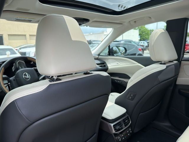 2025 Lexus RX 450h+ Luxury