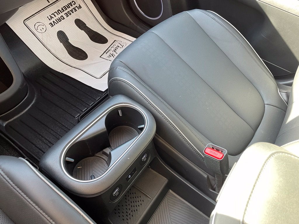 2024 Hyundai IONIQ 5 Limited Long Range, Pano Roof, One Owner, Leather
