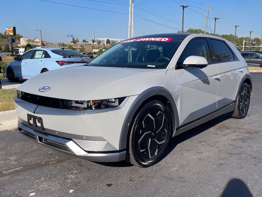 2024 Hyundai IONIQ 5 Limited Long Range, Pano Roof, One Owner, Leather