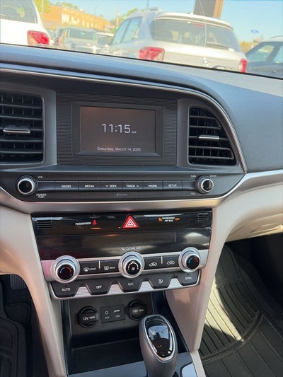 2020 Hyundai Elantra SE