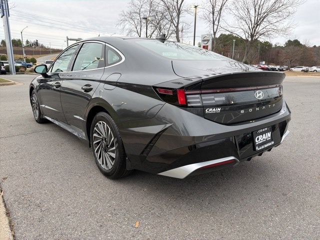 2025 Hyundai Sonata Hybrid SEL Low Miles, Clean CarFax