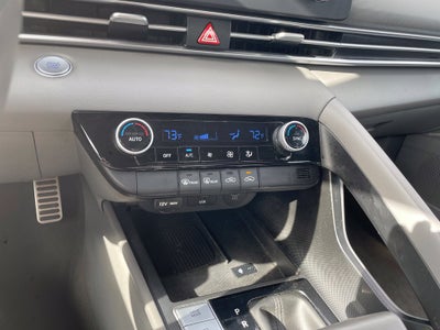 2025 Hyundai Elantra SEL Sport One Owner, Clean CarFax