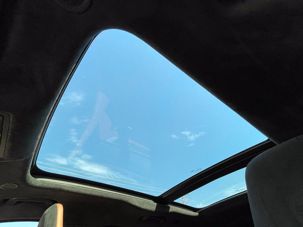 2023 Jaguar F-PACE SVR Clean CarFax, Leather, Moonroof