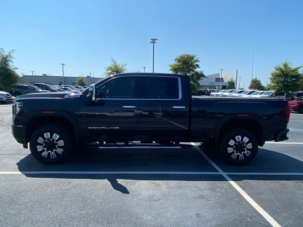 2025 GMC Sierra 2500HD Denali