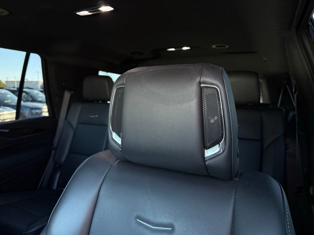 2022 Cadillac Escalade Luxury