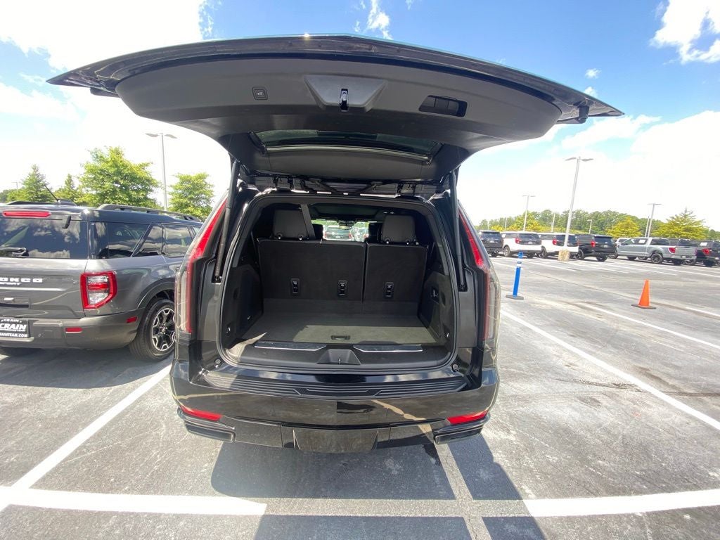 2023 Cadillac Escalade Sport