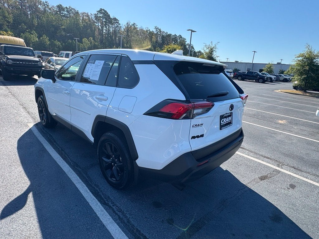 2024 Toyota RAV4 LE