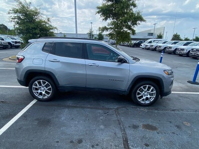 2024 Jeep Compass Latitude Lux