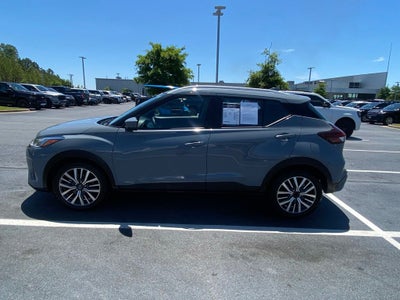 2022 Nissan Kicks SV