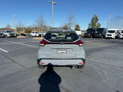 2021 Nissan Kicks SR