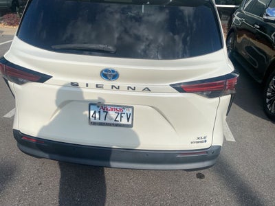 2021 Toyota Sienna XLE 8 Passenger