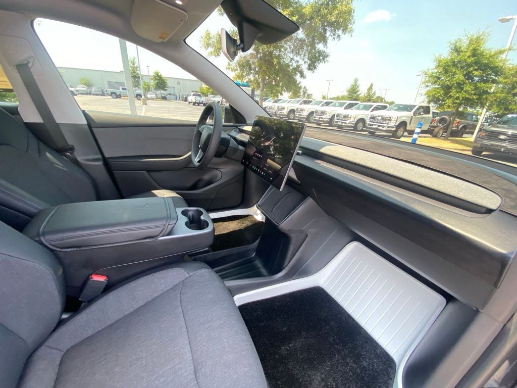 2026 Tesla Model Y Base