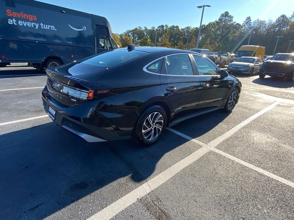 2026 Hyundai Sonata Hybrid Blue