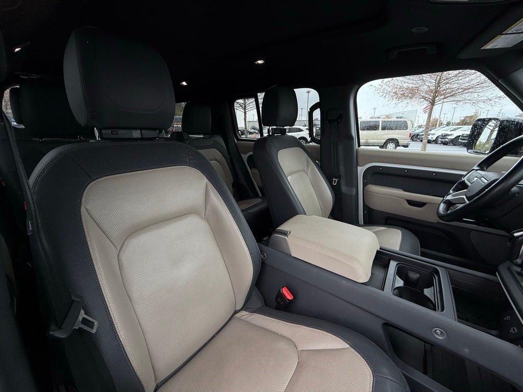2023 Land Rover Defender 130 X-Dynamic SE