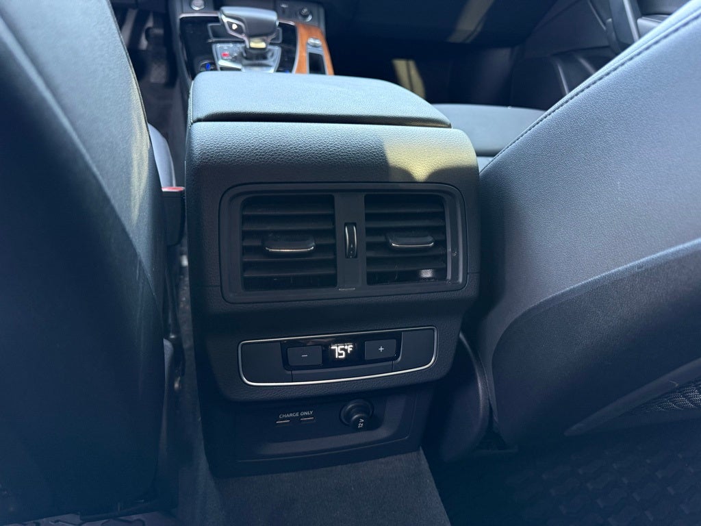 2023 Audi Q5 45 S line Premium quattro