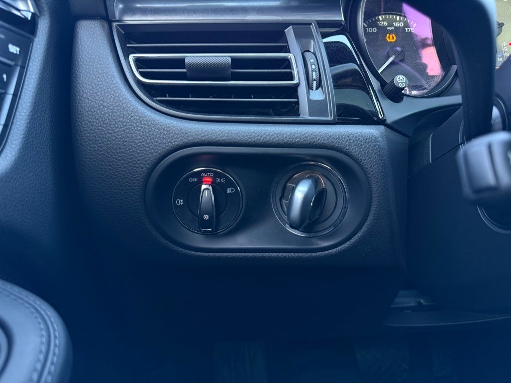 2022 Porsche Macan S