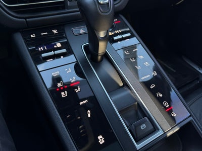 2022 Porsche Macan S