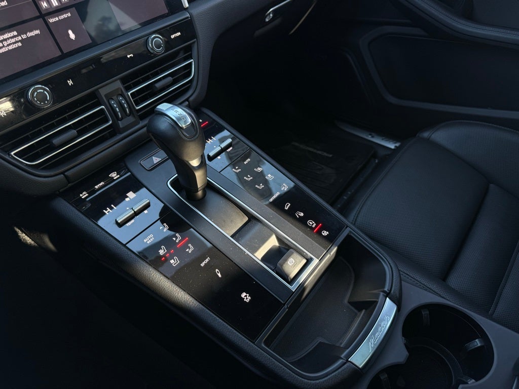 2022 Porsche Macan S