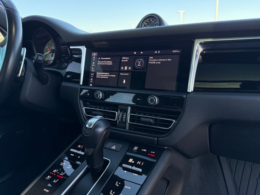 2022 Porsche Macan S