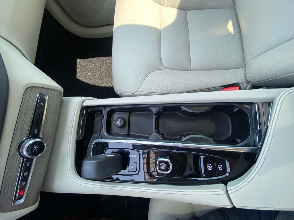 2023 Volvo XC90 B6 Plus 6-Seater