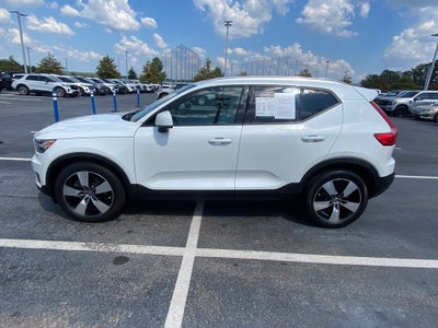 2021 Volvo XC40 Momentum