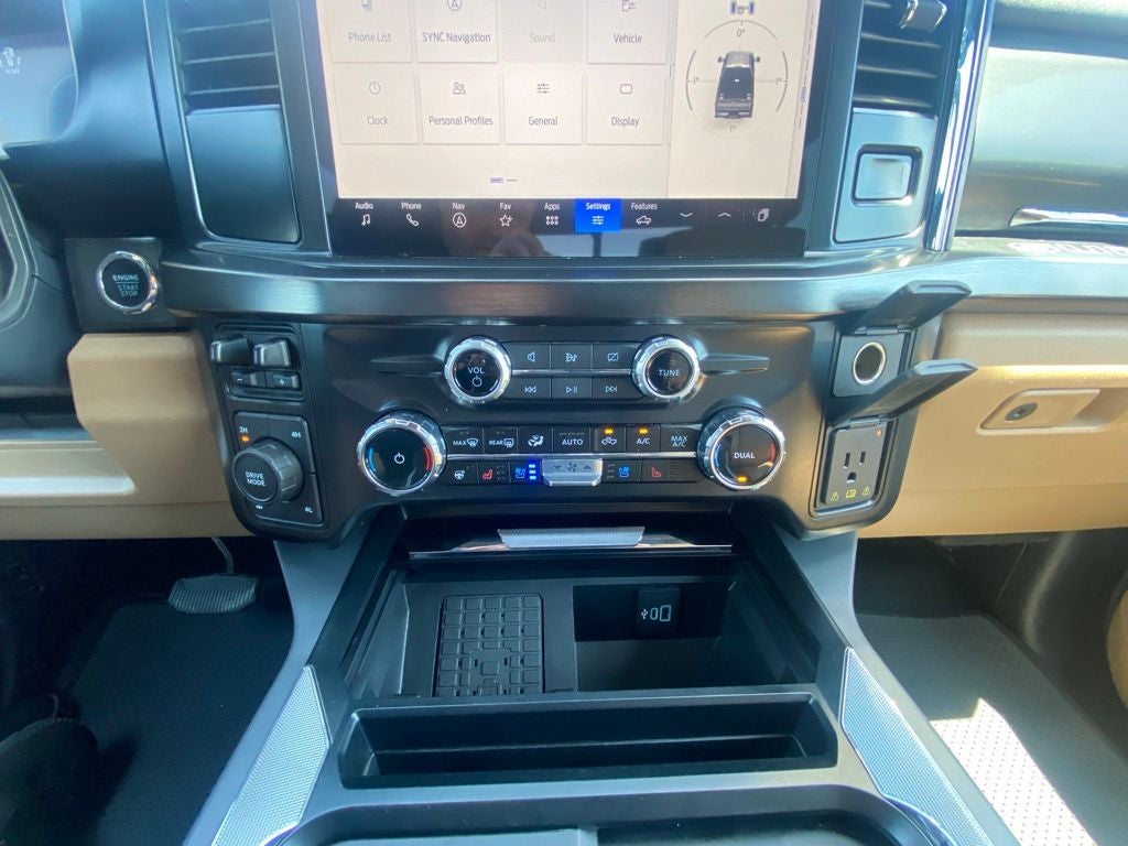 2024 Ford F-250SD Lariat - 4WD - TWIN PANEL ROOF