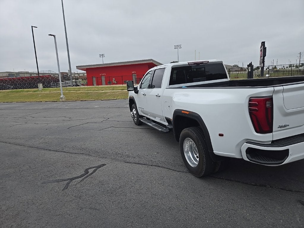 2025 GMC Sierra 3500HD Denali - RESERVE - 4WD