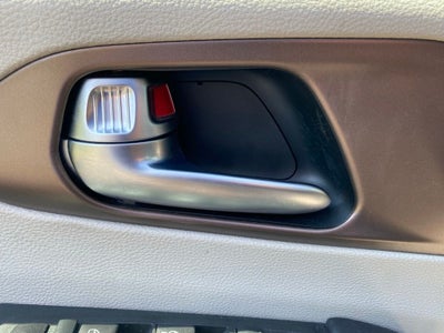 2020 Chrysler Voyager LX
