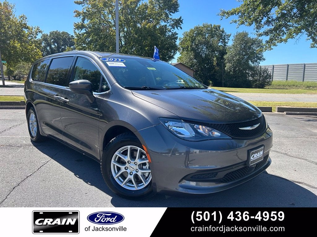 2023 Chrysler Voyager