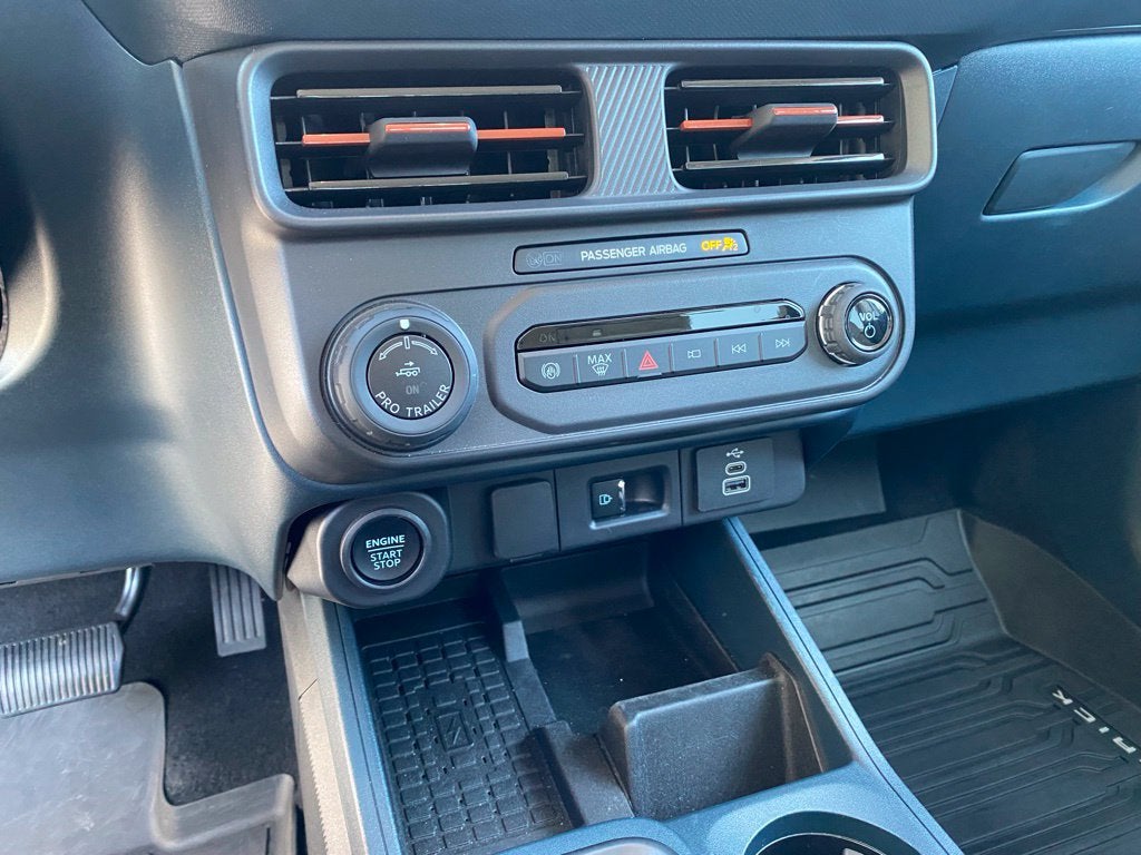 2025 Ford Maverick Lariat - AWD - BLACK PACKAGE - 2.5L HYBRID