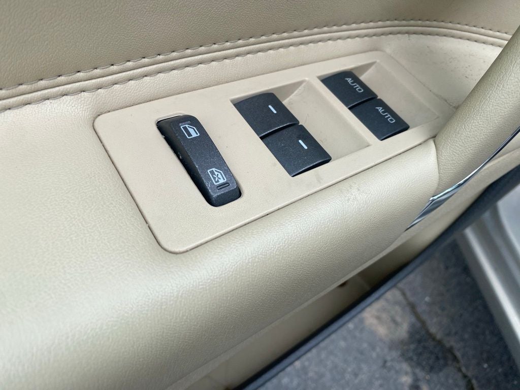 2010 Lincoln MKZ Base