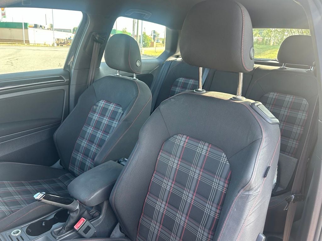 2016 Volkswagen Golf GTI S
