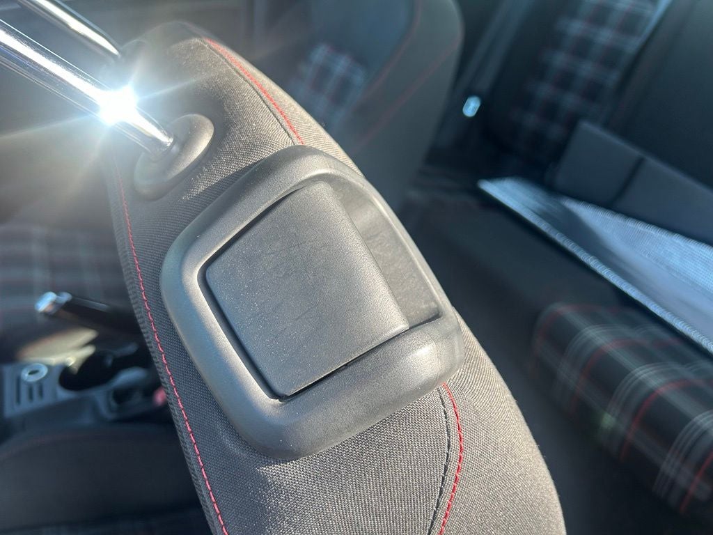 2016 Volkswagen Golf GTI S