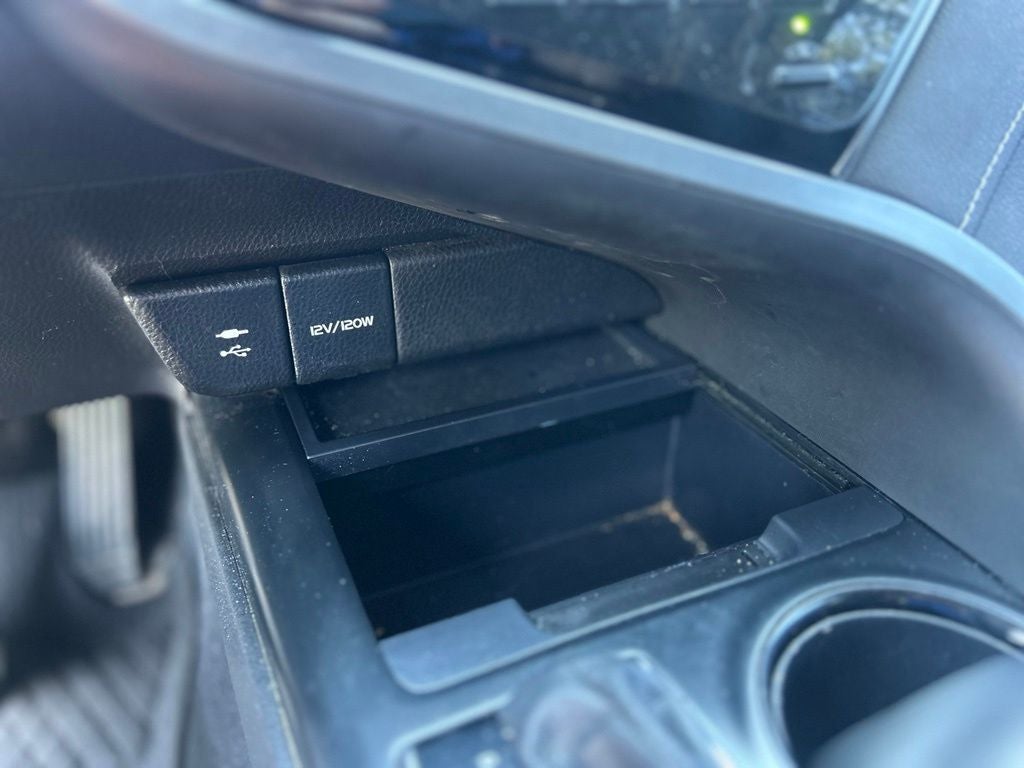 2019 Toyota Camry SE - FORD BLUE CERTIFIED