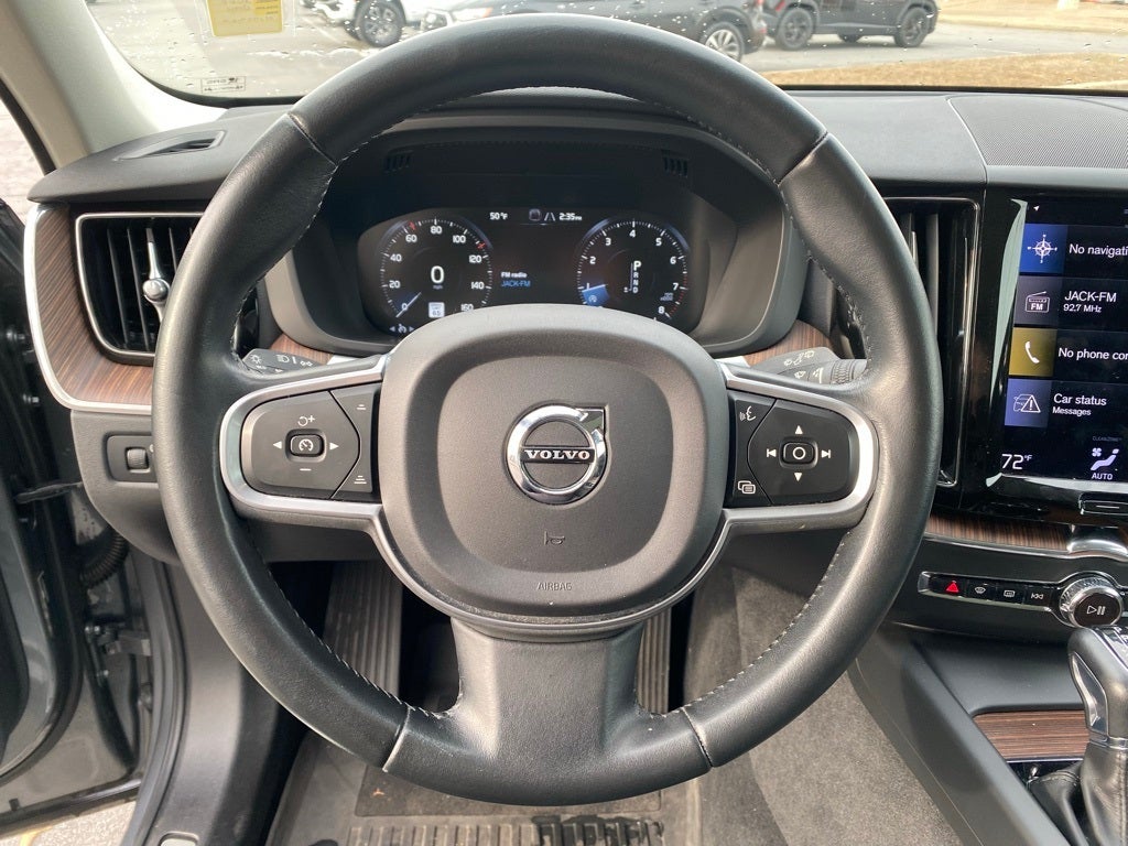 2021 Volvo XC60 T5 Momentum