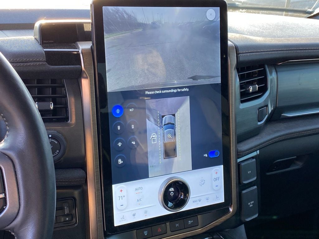 2023 Ford F-150 Lightning Lariat