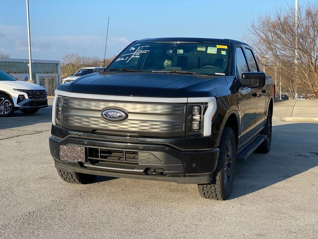 2023 Ford F-150 Lightning Lariat